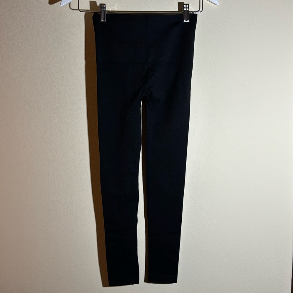 ASSETS Red Hot Label BY SPANX